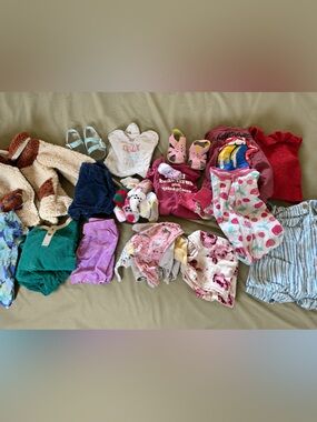 Kids Multi-Piece Clothing Lot in Pink, Red, Green and Cream - Brand Unspecified